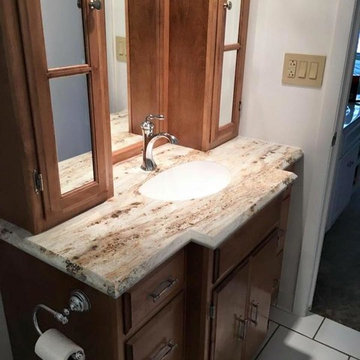 Poney's Custom Laminate Countertops/River Gold