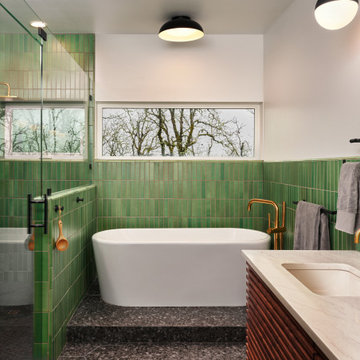 Contempo Color Primary Bath Suite
