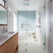 Givat Hashalva Pool Bathroom