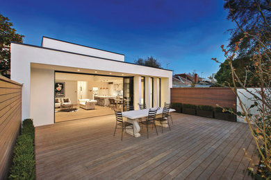 Inspiration for a modern home design in Melbourne.