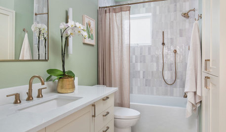 4 Secrets to a Shiny-Clean Bathtub