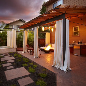 Outdoor Living Room with All Tile Spa