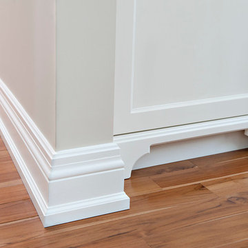 Baseboard 349 w/ 110 Doorstop