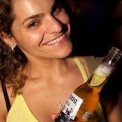 Lara Oliveiras foto