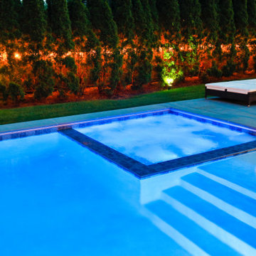 Northbrook, IL Rectilinear Pool with Interior Hot Tub