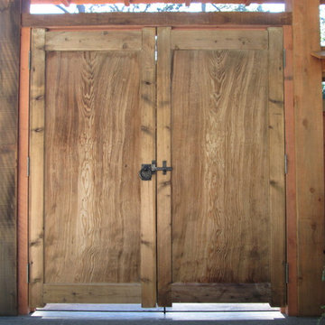 Asian Style Entry Gate and Fence