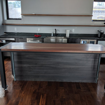 Rolling Whiskey Bar