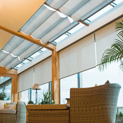 Skylight Shading Systems - 窓装飾商品