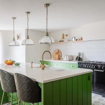 Contemporary Shaker Kitchen in Green