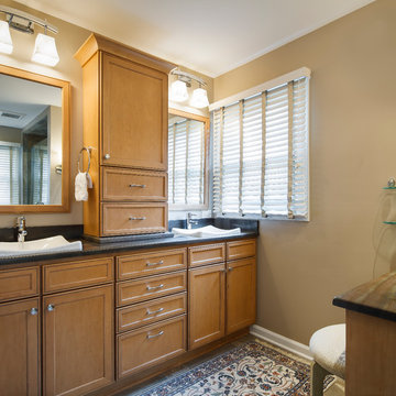 Make Up Vanity Master Bath