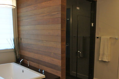 Modern bathroom in Dallas.