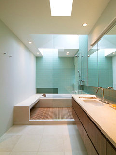 How to fit walk-in shower and bath into “large” bathroom? | Houzz AU