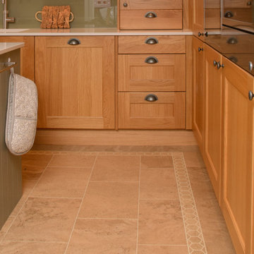Gold Craft Oak Kitchen