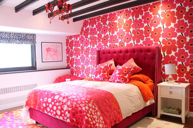 Transitional kids' room photo in Montreal