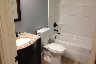 Inspiration for a contemporary basement remodel in Cincinnati