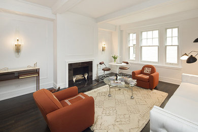 Example of an eclectic living room design in New York