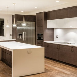 4259 Highland Boulevard - Products