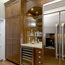 Dry bars in kitchen
