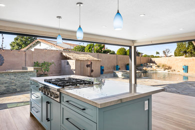 Kitchen - kitchen idea in Orange County