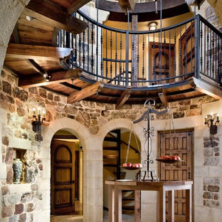 Exempel på en stor medelhavsstil hall