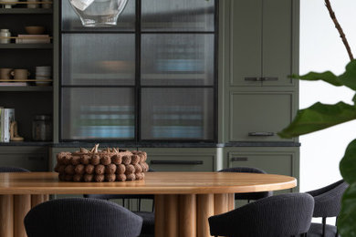 Dining room - contemporary dining room idea in Chicago