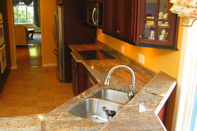 Example of a classic kitchen design in Providence
