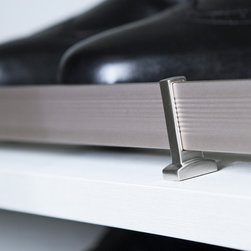 TAG Hardware | ELITE Shoe Fence in Matte Aluminum/Chrome - Shoe Storage