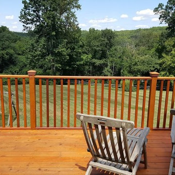 Beautiful 2nd Floor Deck