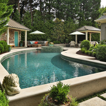 Luxury Pools & Spas