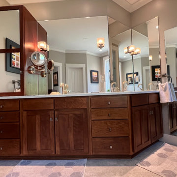 Mockingbird Valley Rd - Contemporary Bathroom