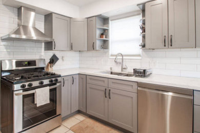 Example of a kitchen design in Indianapolis