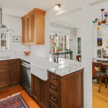 The Victoria: Queen Anne Condo