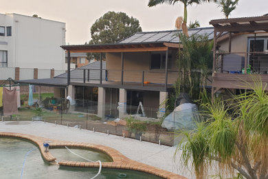 This is an example of a modern deck in Sydney.