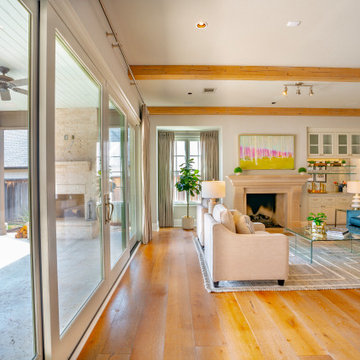 Open-Concept Kitchen and Great Room with Rustic Charm and Contemporary Elegance