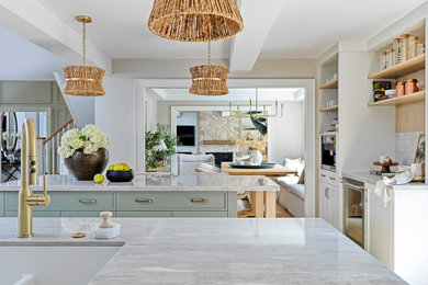 Transitional kitchen photo in Toronto
