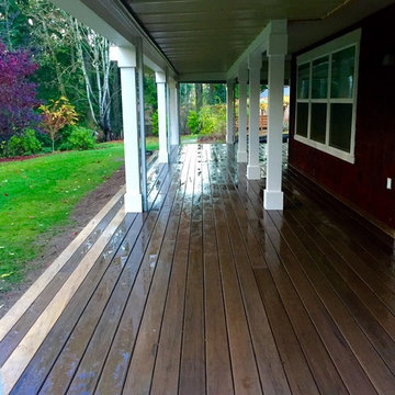Lower deck