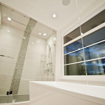 Master Ensuite Tub