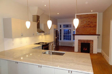 Elegant kitchen photo in Toronto
