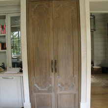 cabinetry/bookshelves