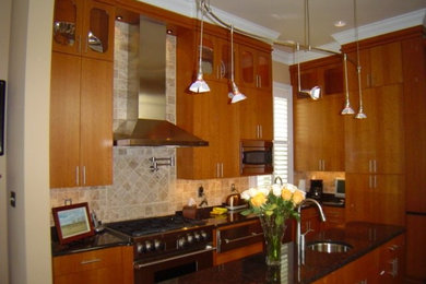 Example of a transitional kitchen design in Richmond