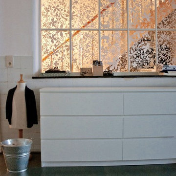 furnishing / styling / decorating apartment