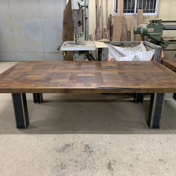 Table en anciens plateaux de billard / table made out of old pool table tops