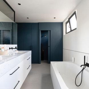 Moderne Badezimmer mit Unterbauwaschbecken Ideen, Design & Bilder