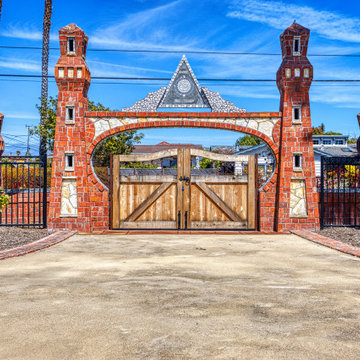 Morton - Harr Residence, Court of Mysteries
