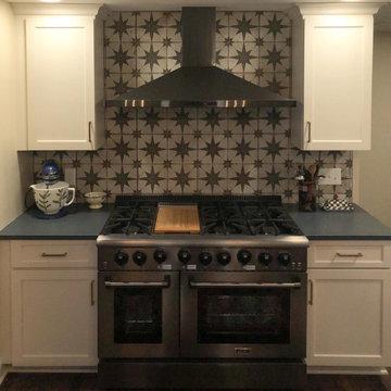 Kitchen designs by Kitchen Express II, LLC