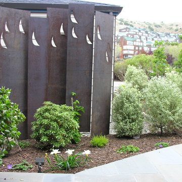 Pt. Richmond Modern Front Yard with Patio