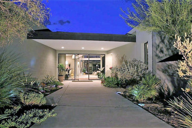 Minimalist entryway photo in Phoenix