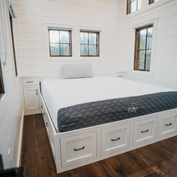 Timbercraft Denali Park Model Farmhouse