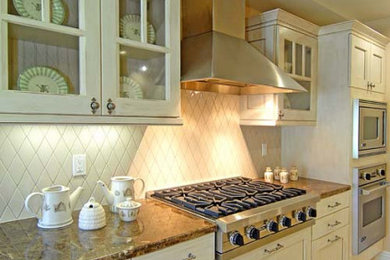 Example of a kitchen design in Bridgeport