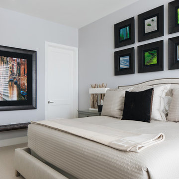Elegant and Minimal Suburban Chicago Penthouse Guest Bedroom